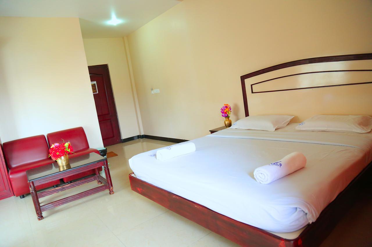 Hotel Vels Court Palni Exterior photo